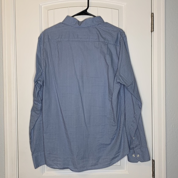 Light Blue Pattered Button Up Dress Shirt Mens Size M - Picture 3 of 3